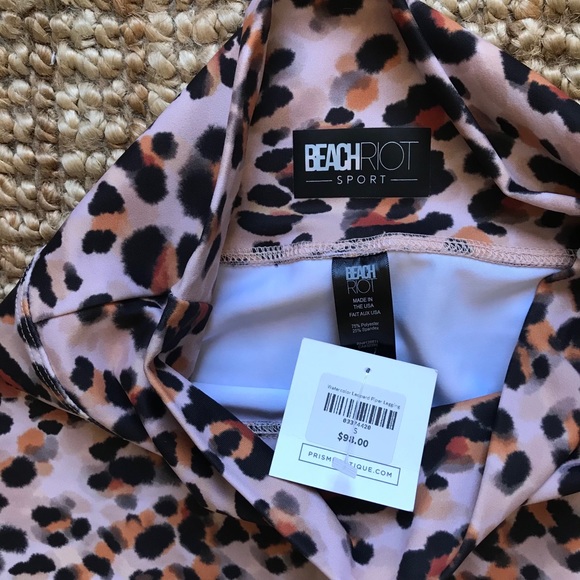 Beach Riot Workout Set - Picture 7 of 8